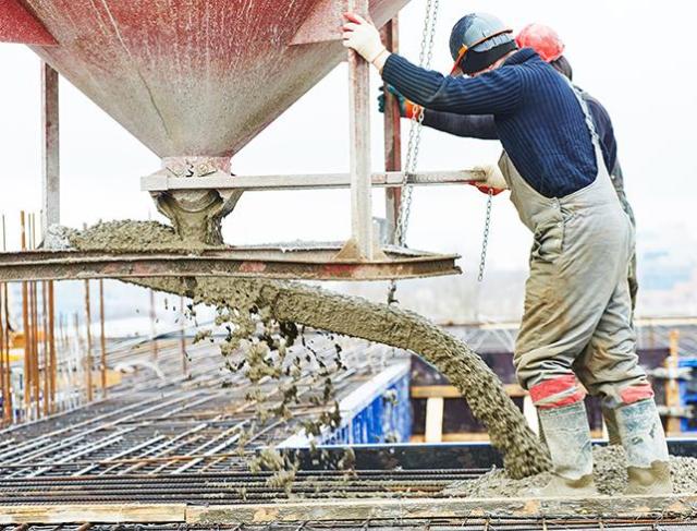 Logística de Concreto: Como Planejar a Entrega e Evitar Desperdícios Caros
